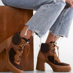 Sorel Women's Brex Heel Cozy Lace Boots - Tawny Buff NWT size 7